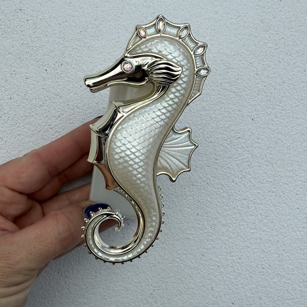 Bath & Body Works Wallflowers Pluggable Home Fragrance Diffuser SEA HORSE - Picture 1 of 6